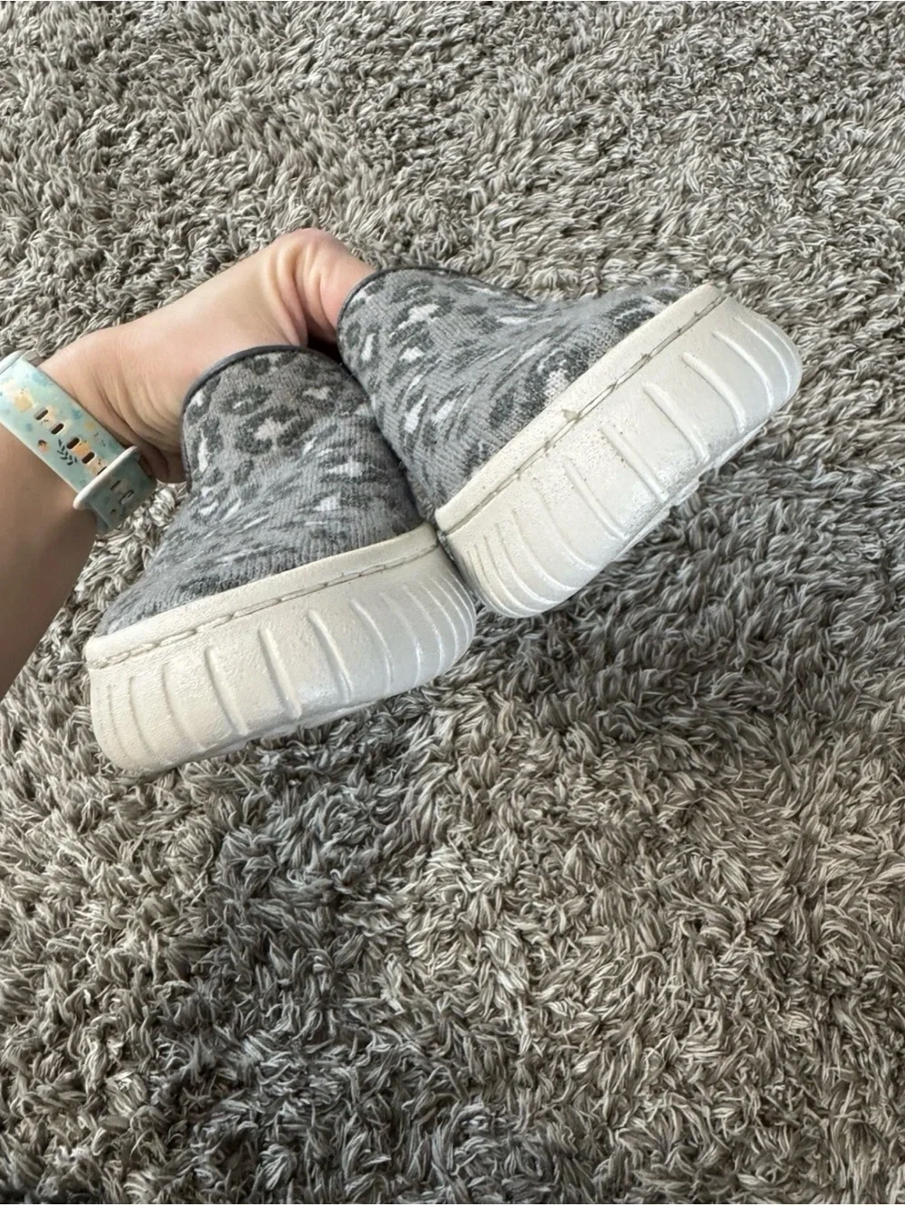 Söfft Gray Leopard Slip-On Sneakers Womens Sz 6